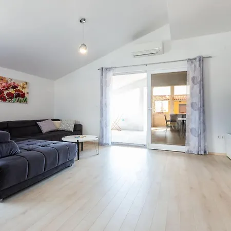 아파트 Ivan07 Spacious 3br With Terrace