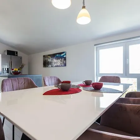 Ivan07 Spacious 3br With Terrace Lejlighed *