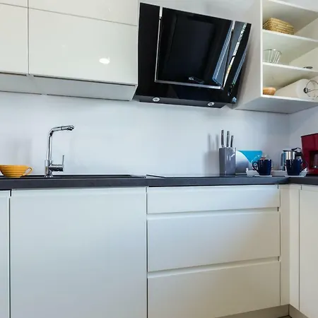 Ivan07 Spacious 3br With Terrace 아파트 *