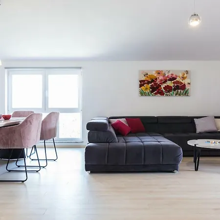 Ivan07 Spacious 3br With Terrace Apartmán Zadar