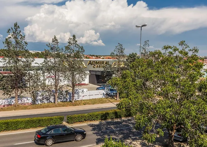 Ivan07 Spacious 3br With Terrace Zadar