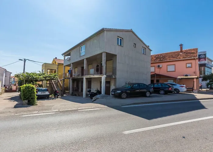 Ivan07 Spacious 3br With Terrace Apartamento Zadar